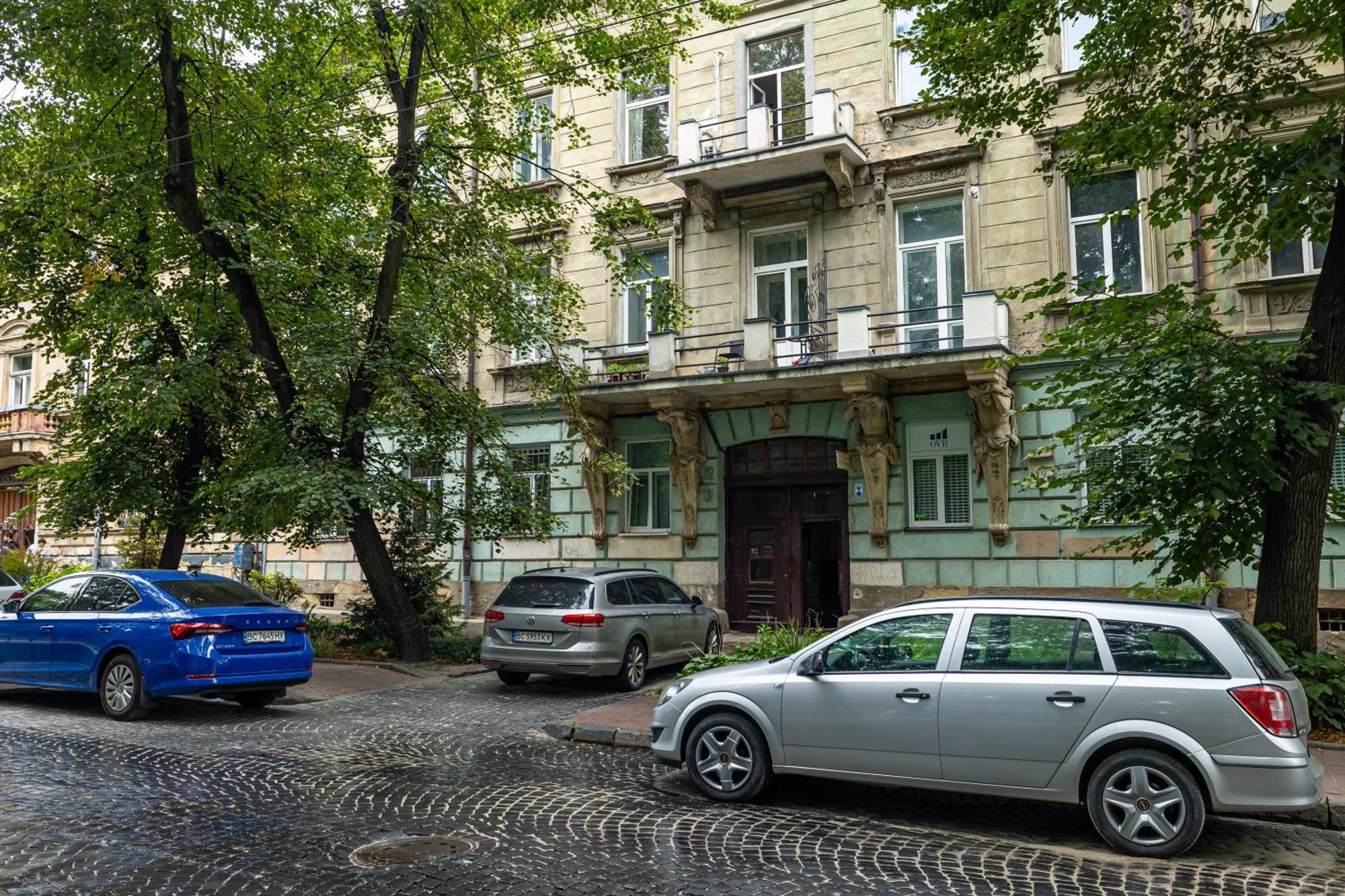 Avangard Green Park Іі Apart 리비프 외부 사진